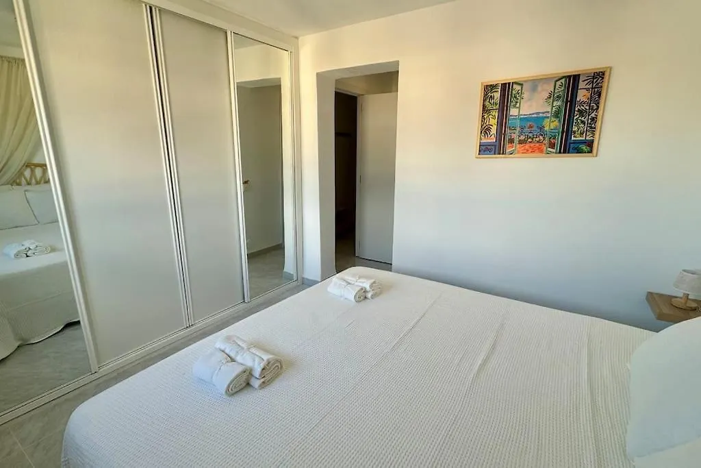 Pura Vida King-Size Bed Sea And Mountain View Apartment Benalmadena 0*,  Spain